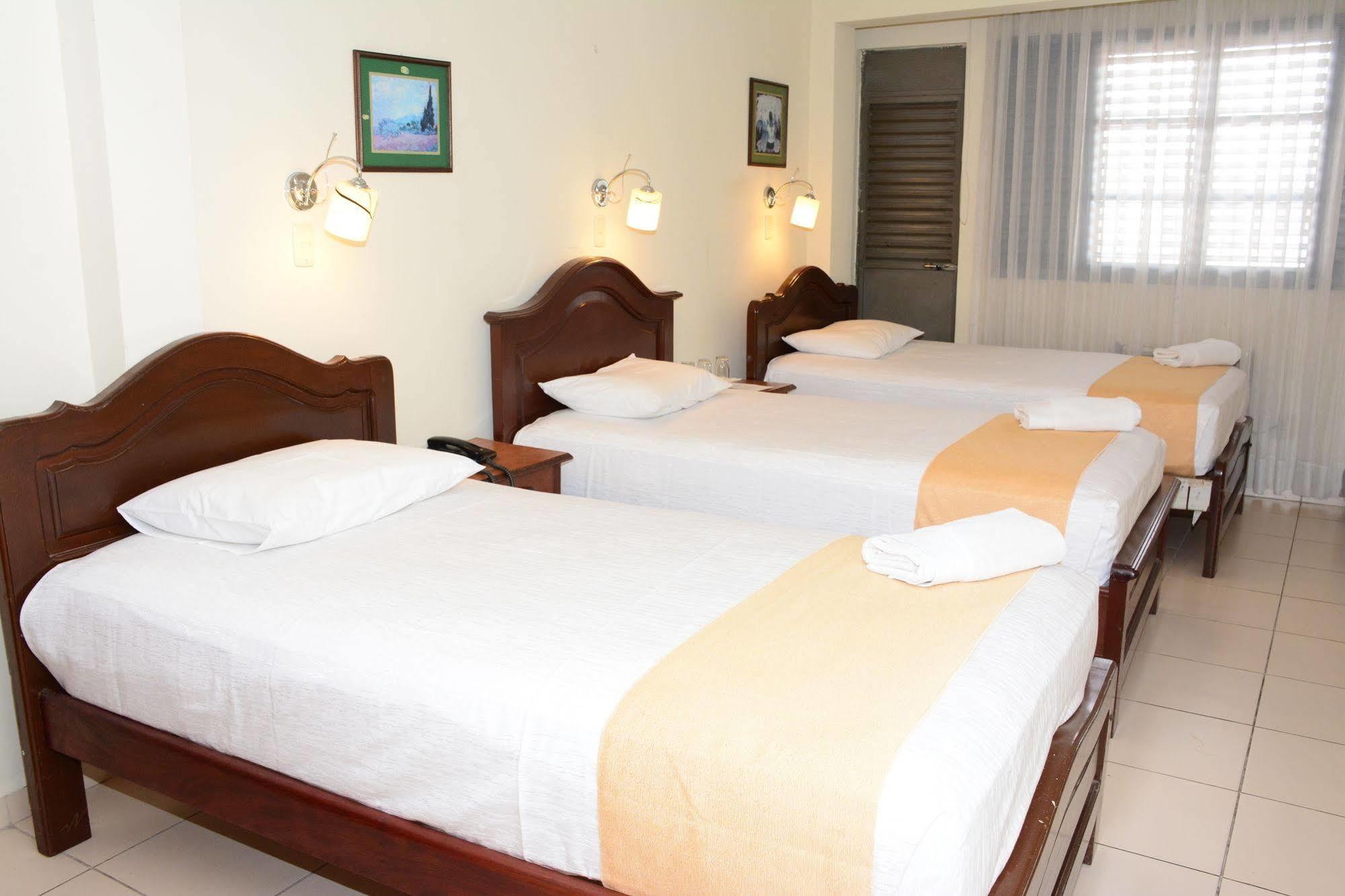 La Siesta Hotel Santa Cruz de La Sierra Εξωτερικό φωτογραφία