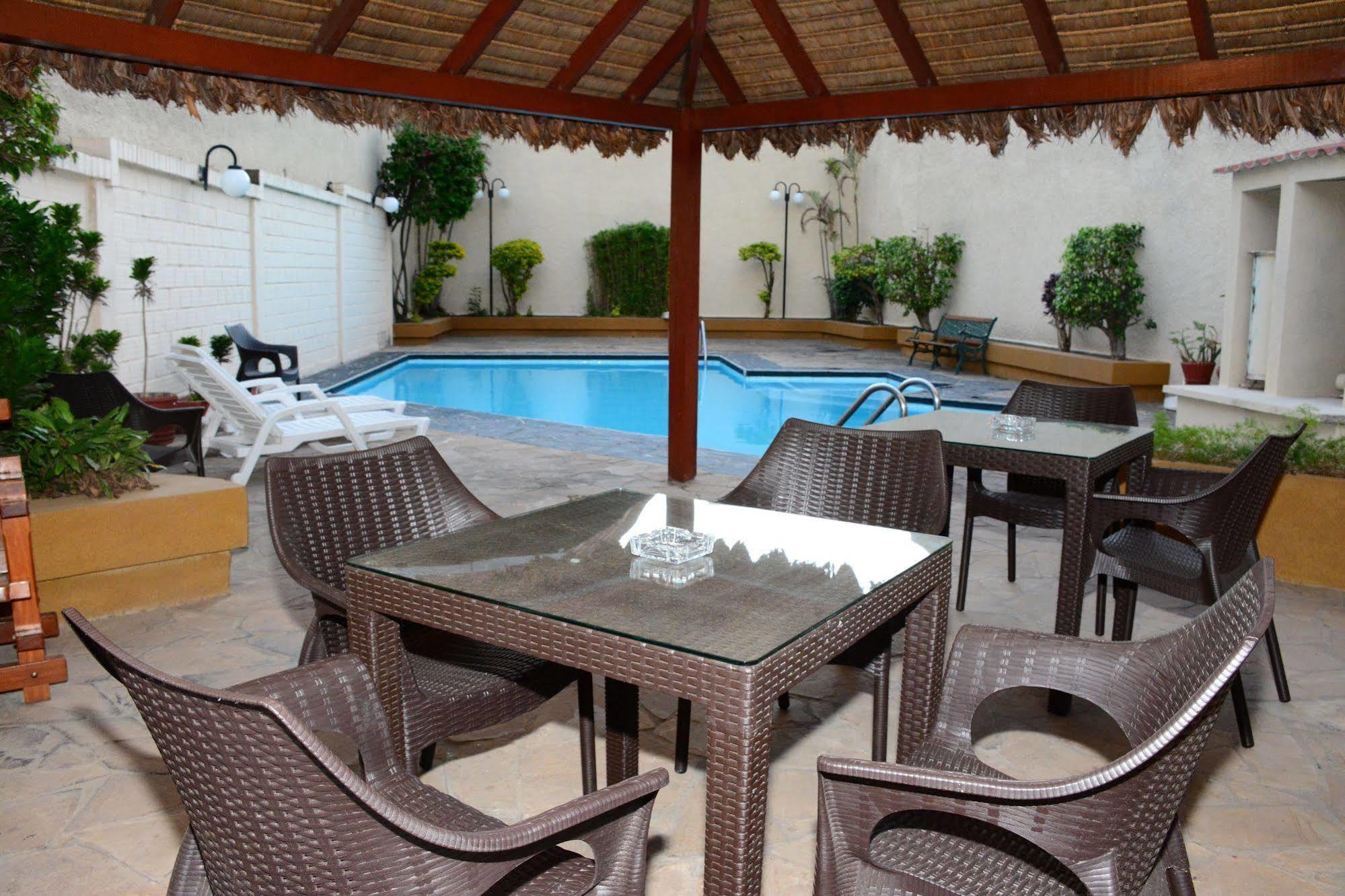 La Siesta Hotel Santa Cruz de La Sierra Εξωτερικό φωτογραφία